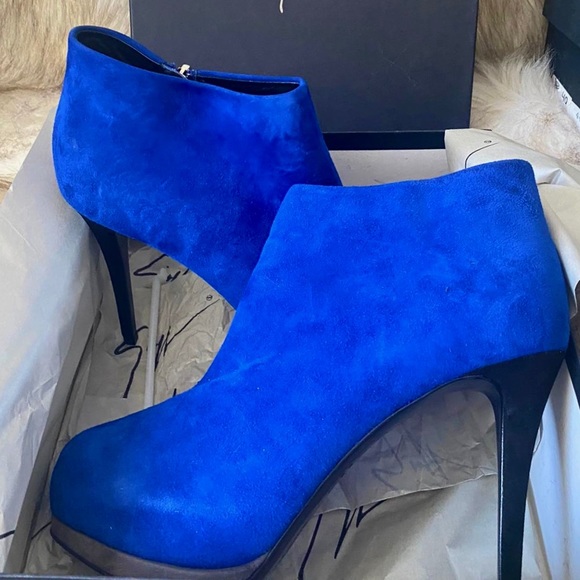 RARE 💙🖤Giuseppe Zanotti🖤💙 Suede Ankle Boot - Picture 8 of 13
